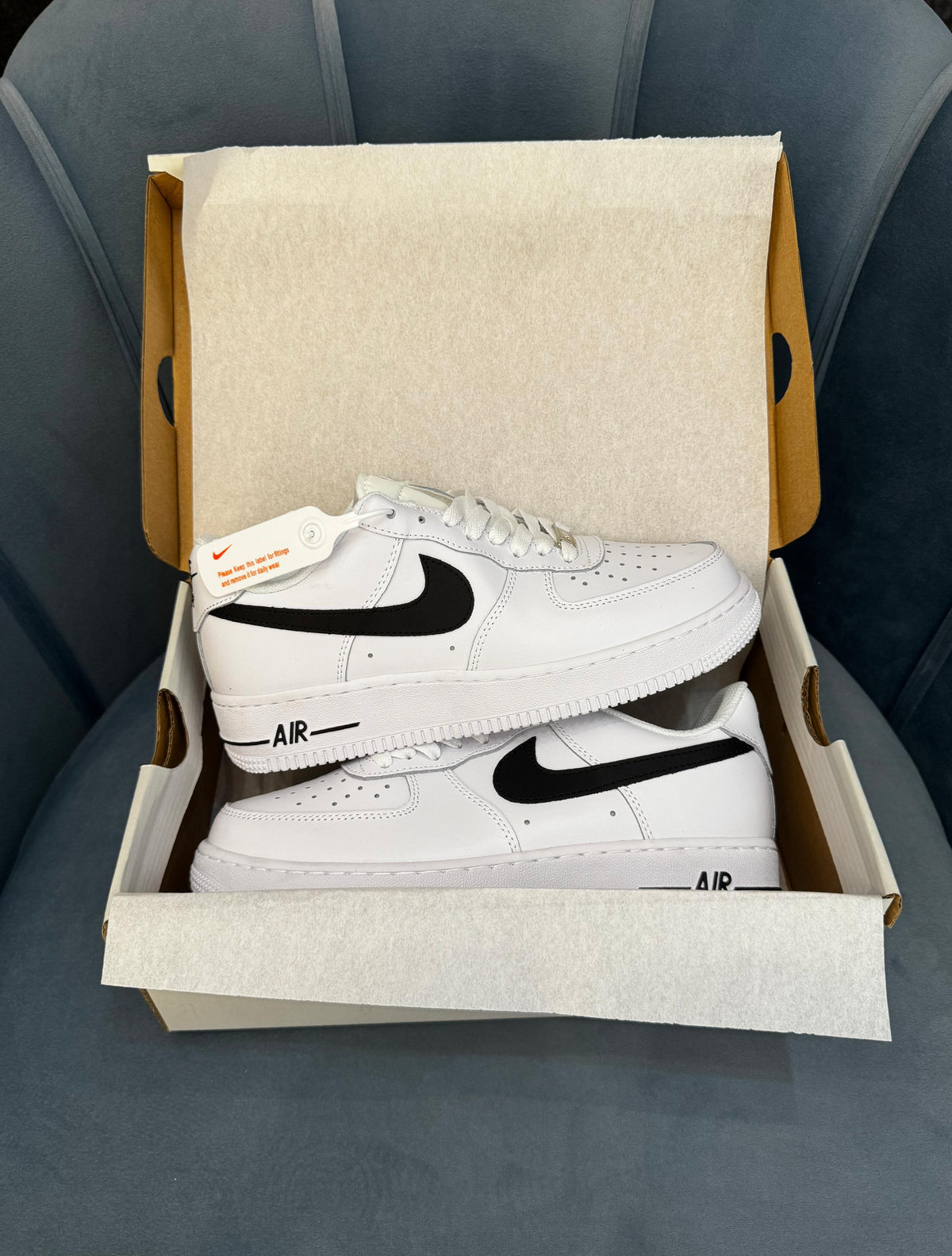 NIKE AIRFORCE 07 BLACK SWOOSH