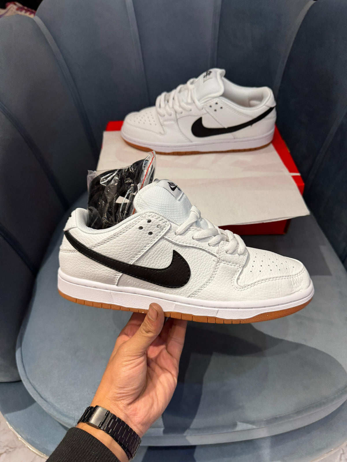 NIKE SB DUNK LOW WHITE GUM