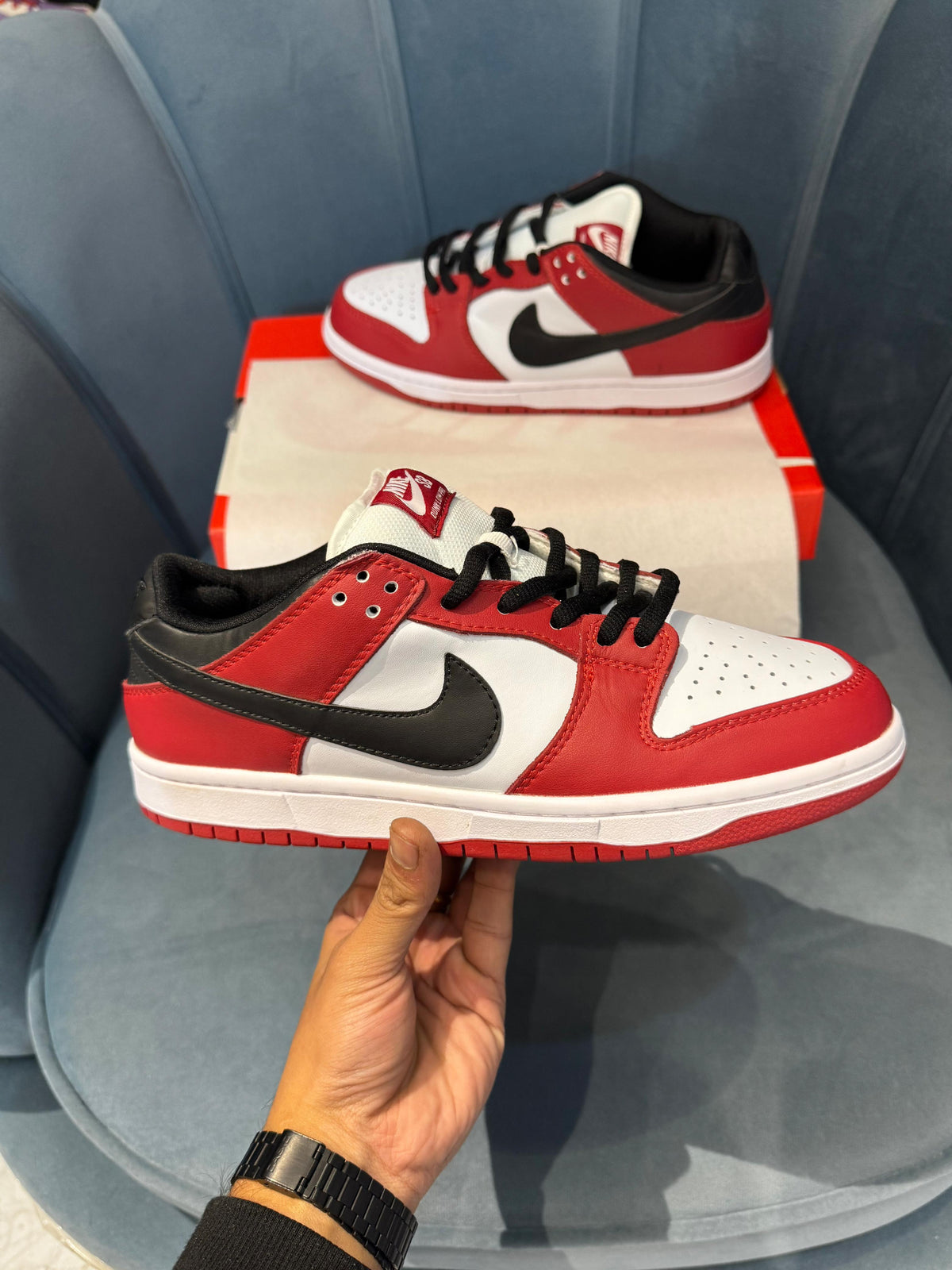 NIKE SB DUNK LOW CHICAGO