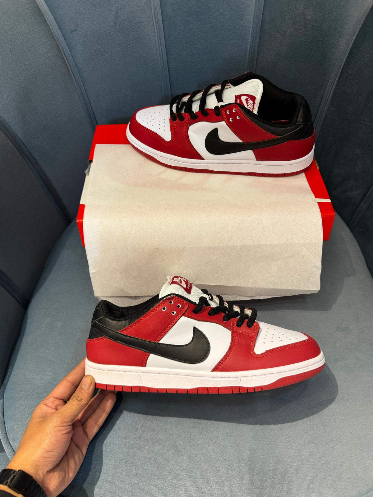 NIKE SB DUNK LOW CHICAGO