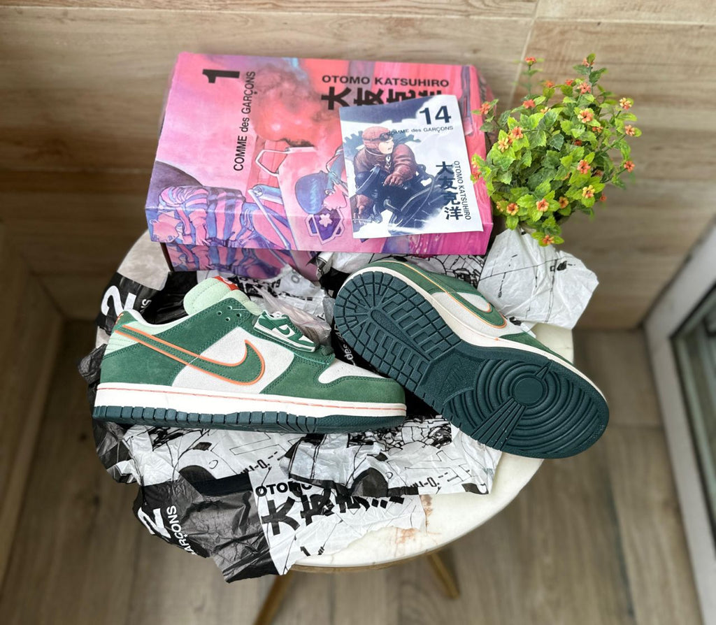 NIKE SB DUNK LOW X OTOMO KATSUHIRO U.A
