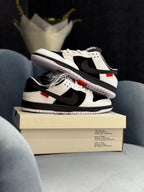 NIKE SB DUNK LOW TIGHTBOOTH