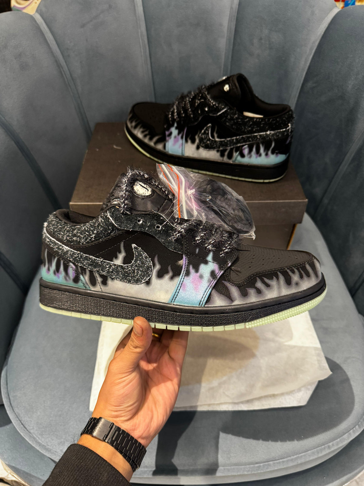 AIR JORDAN 1 LOW HALLOWEEN BLACK CAT