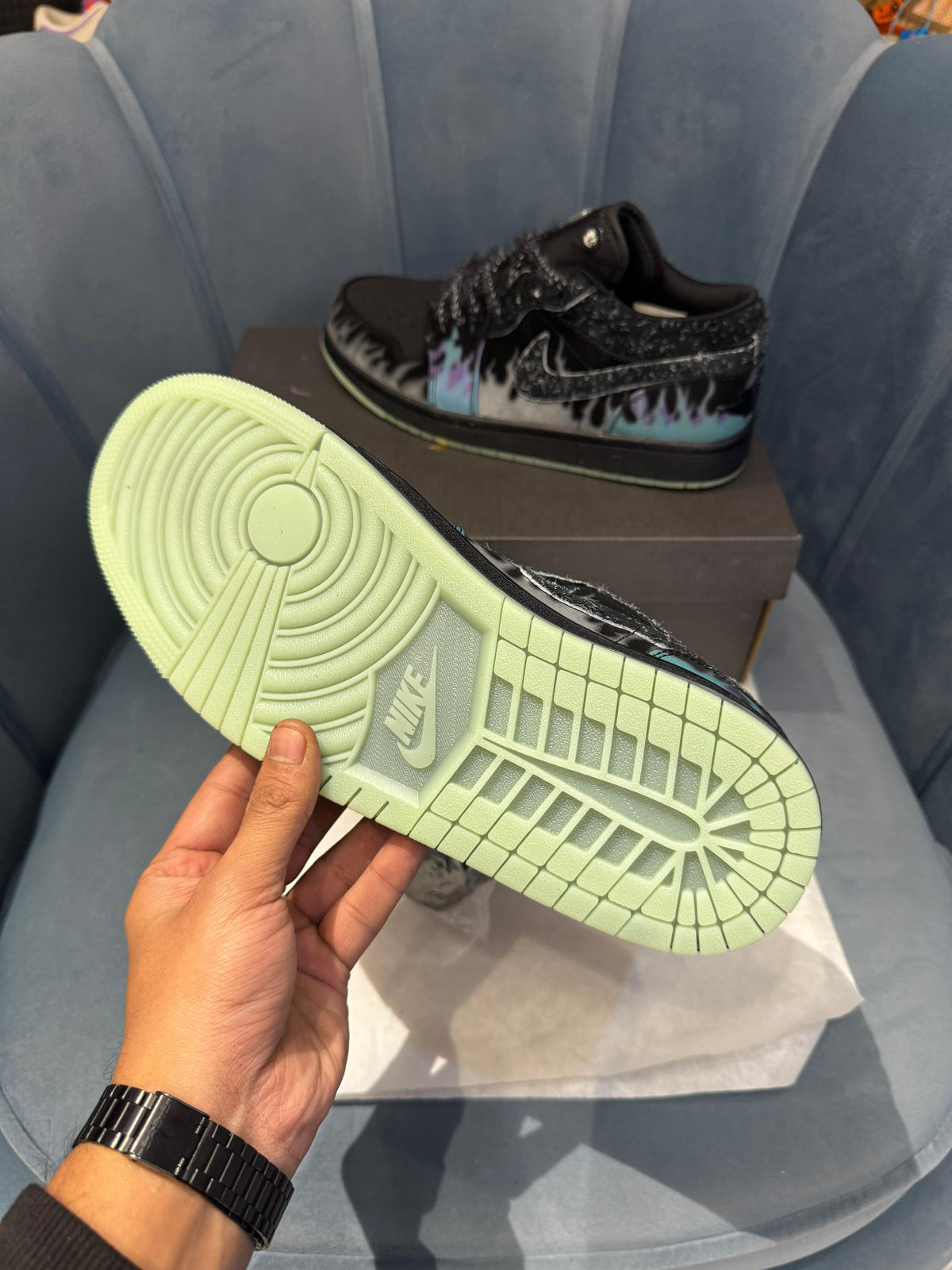 AIR JORDAN 1 LOW HALLOWEEN BLACK CAT