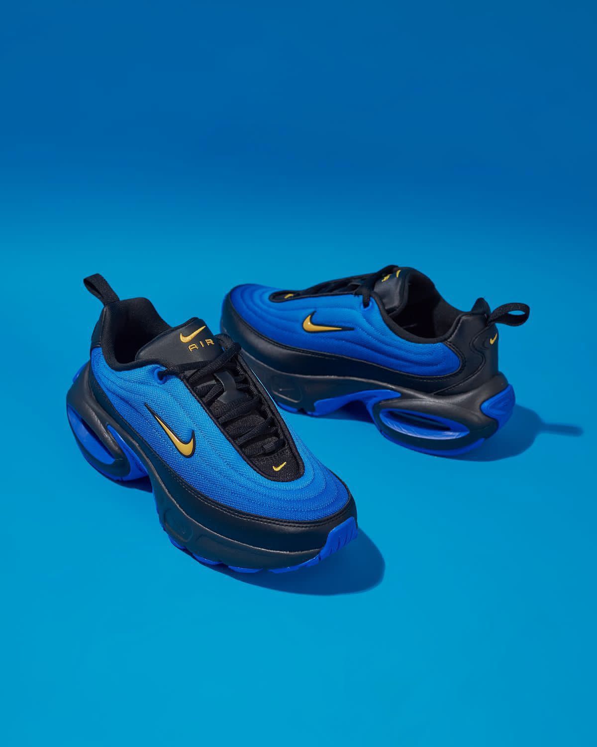 NIKE AIRMAX PORTAL TRAINERS