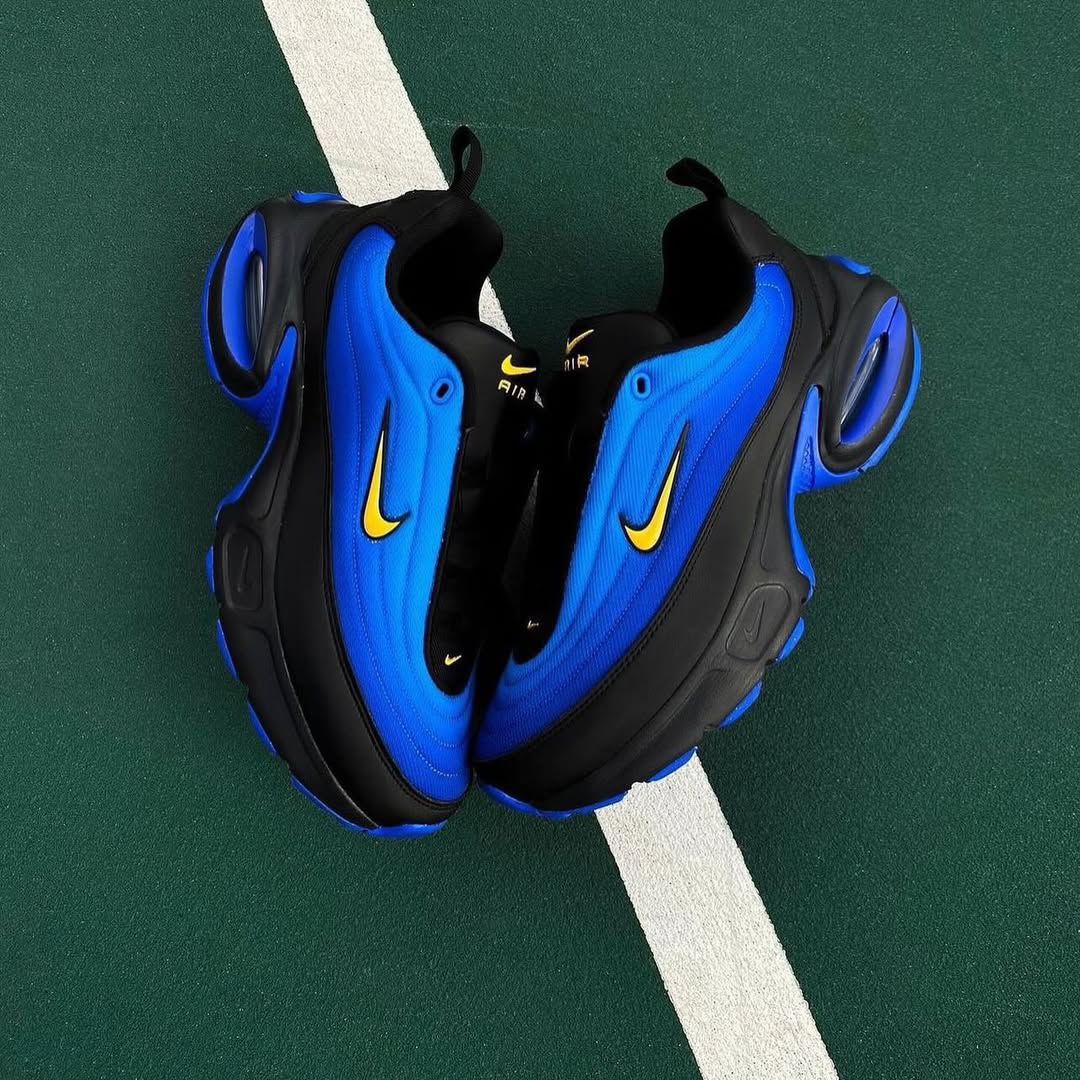 NIKE AIRMAX PORTAL TRAINERS