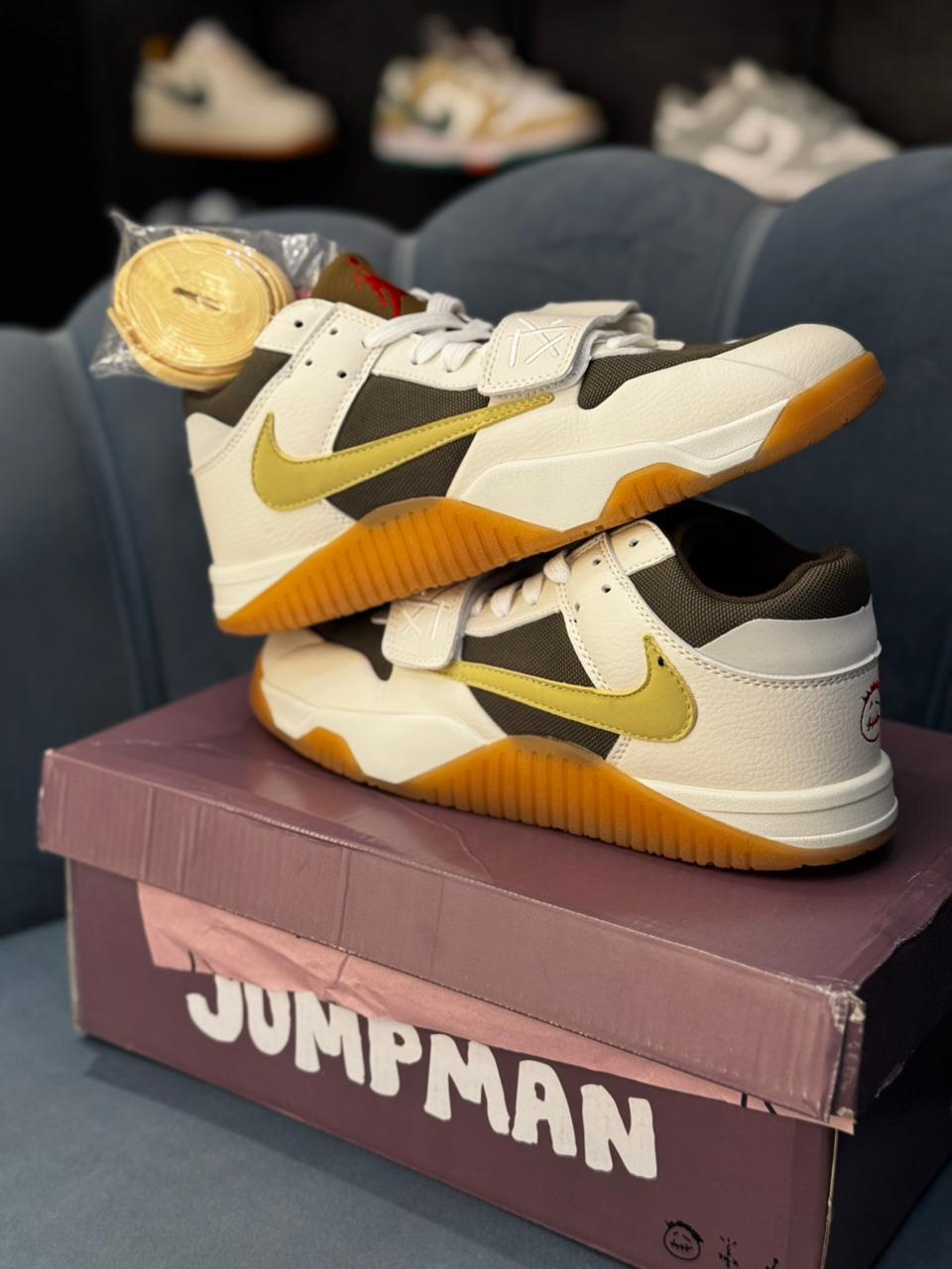 AIR JORDAN JUMPMAN JACK TR TRAVIS SCOTT SAIL U.A