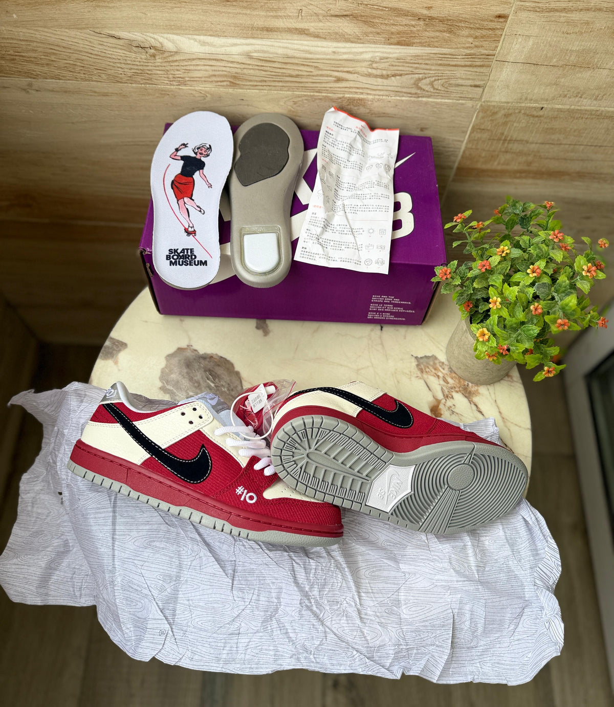 NIKE SB DUNK  SKATEBOARD LOW ROLLER DERBY