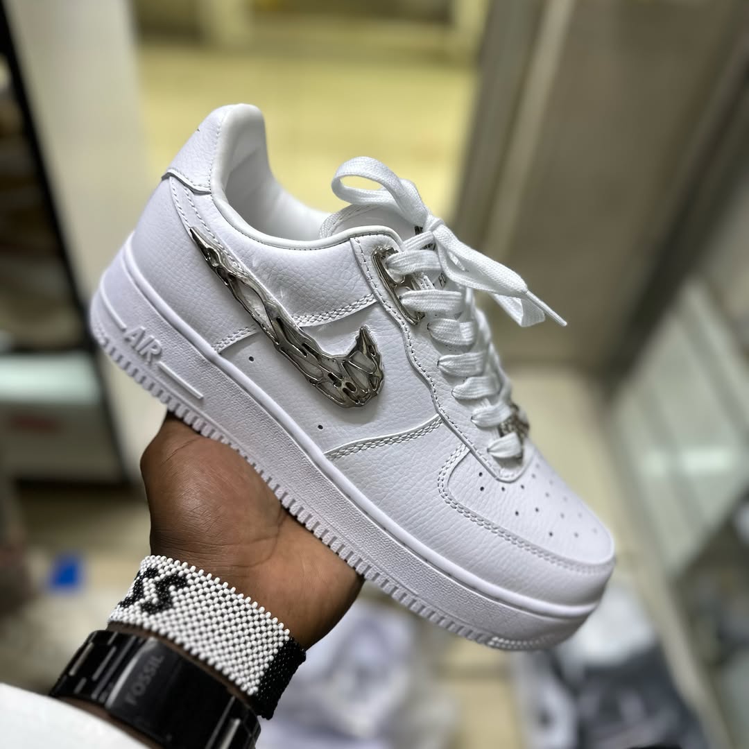 NIKE AIRFORCE 1 MOLTEN METAL