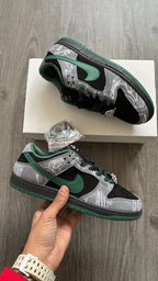 NIKE SB DUNK LOW THERE SKATEBOARD