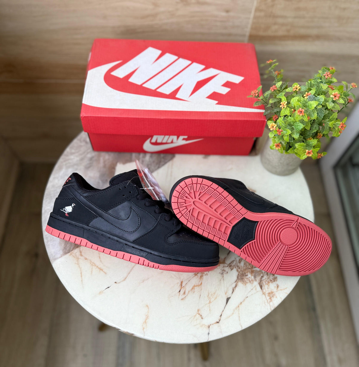 NIKE SB DUNK NYC PIGEON BLACK