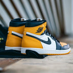 AIR JORDAN RETRO 1 HIGH TAXI U.A