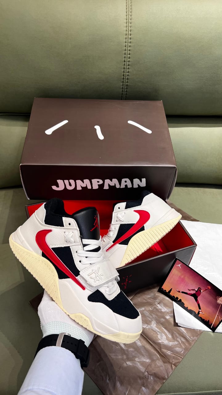 TRAVIS SCOTT X NIKE AIR JORDAN JUMPMAN JACK TR UNIVERSITY RED
