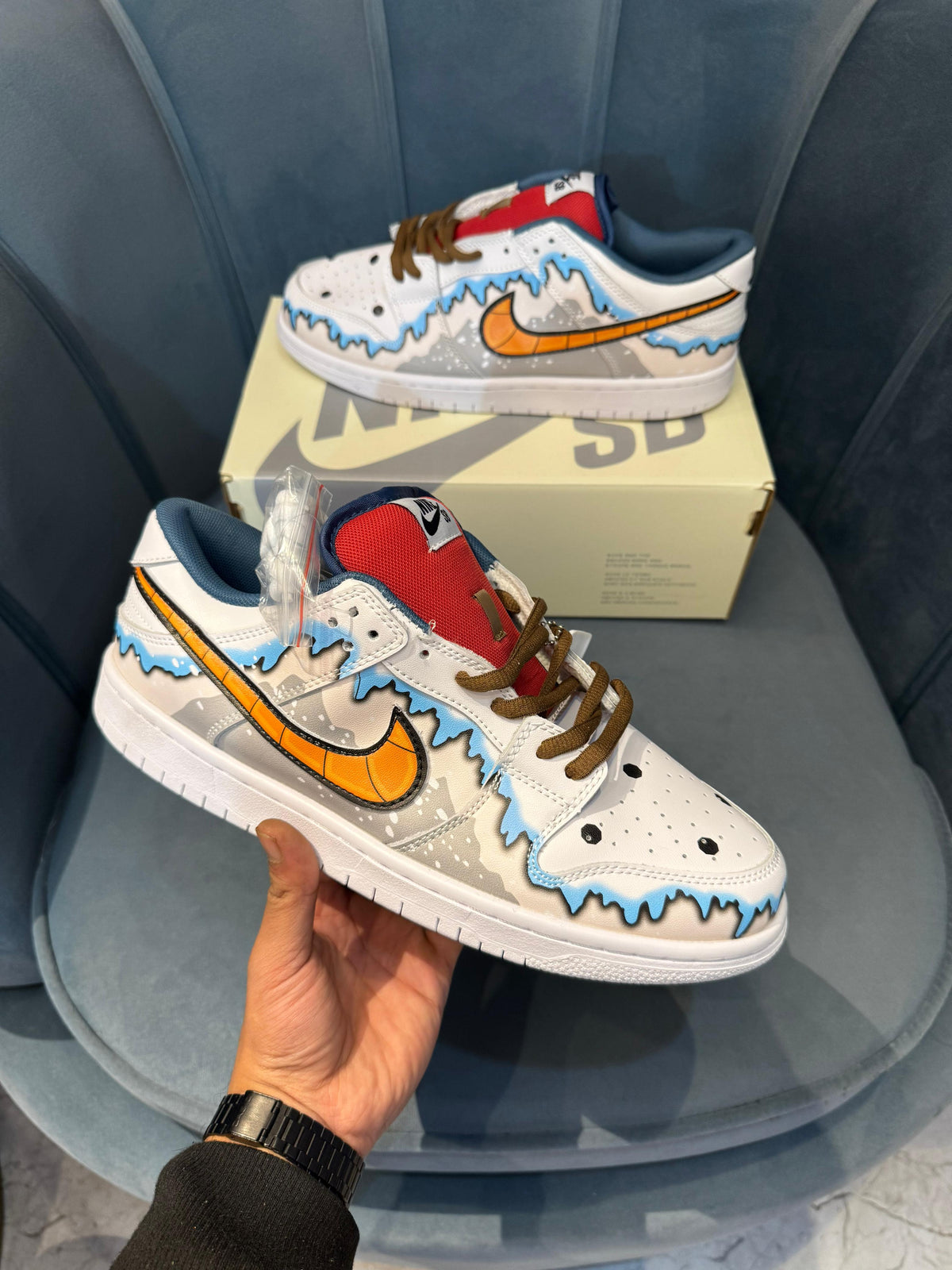 NIKE SB DUNK LOW SNOWMAN