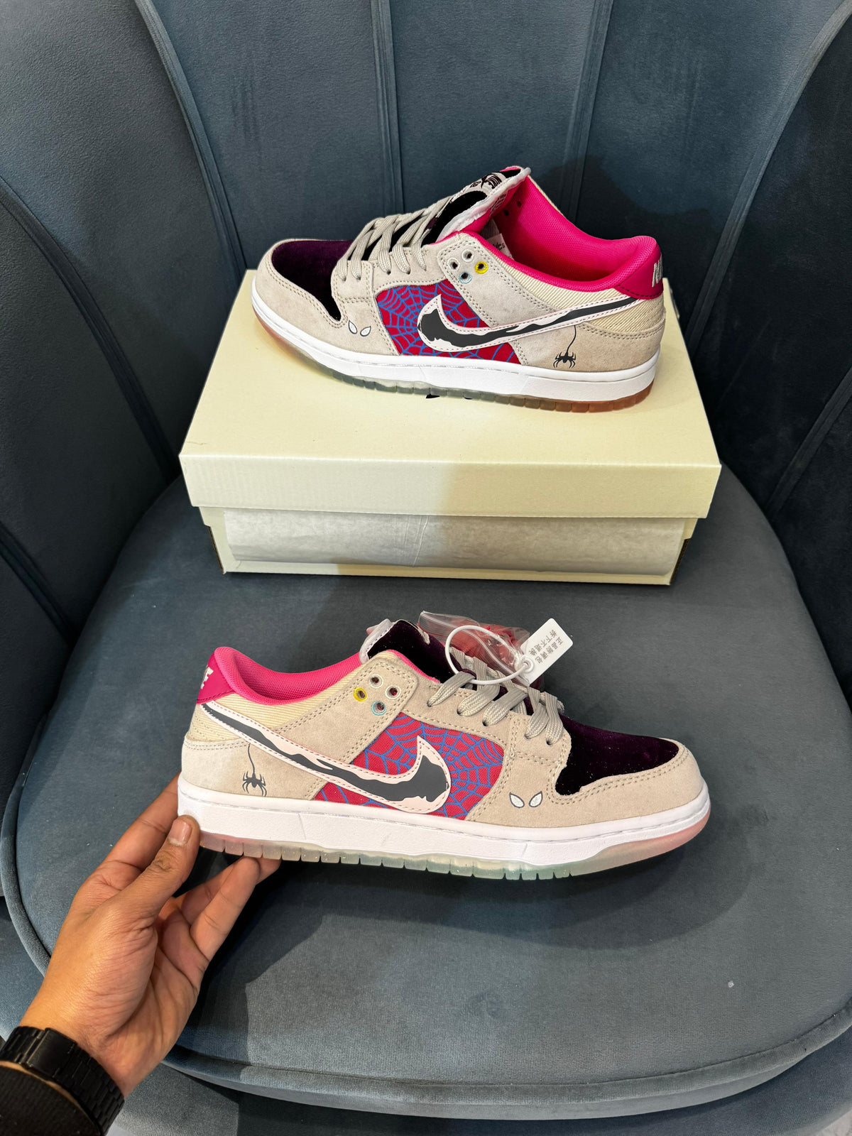 NIKE SB DUNK SPIDERMAN LOW
