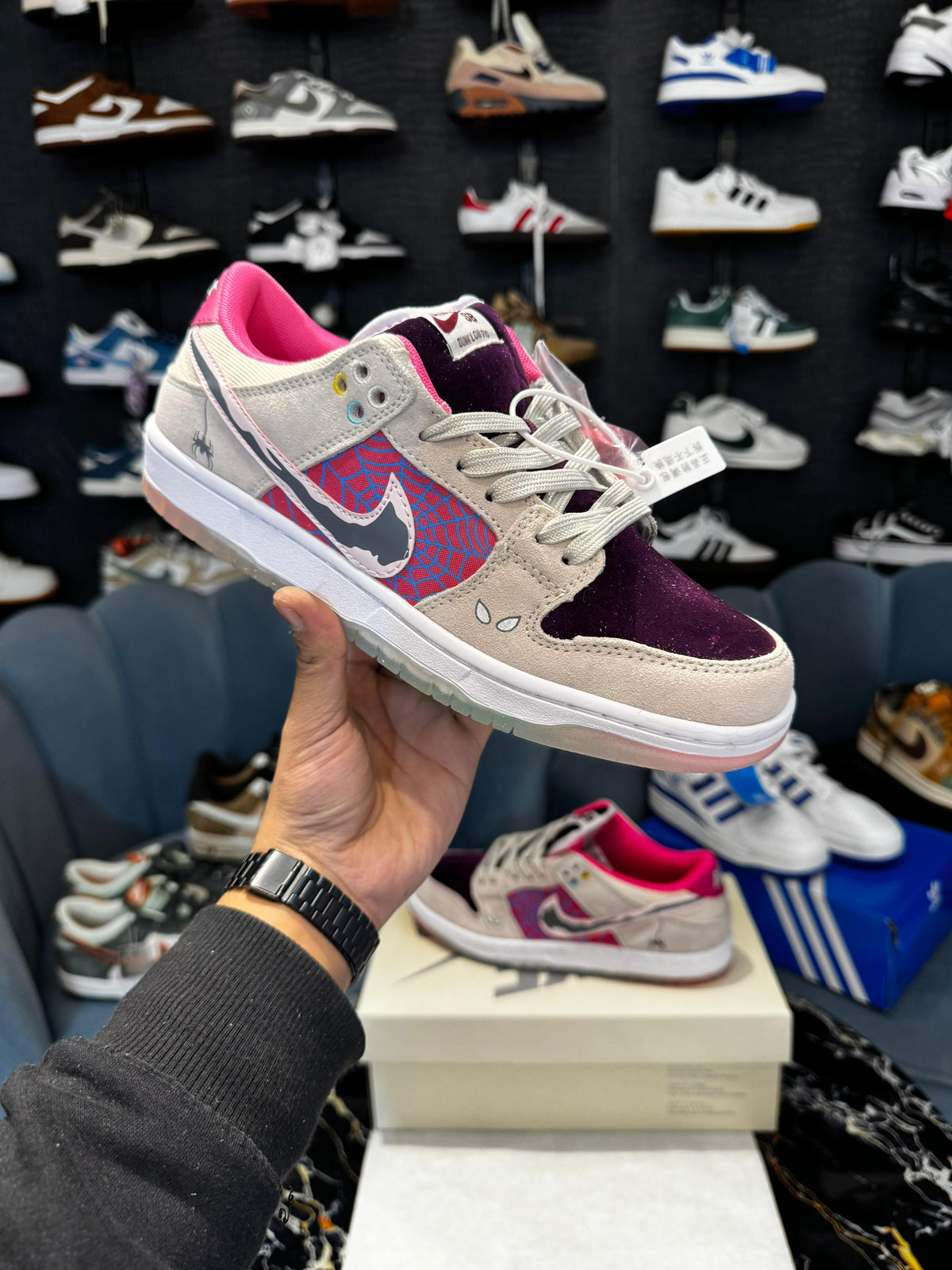 NIKE SB DUNK SPIDERMAN LOW