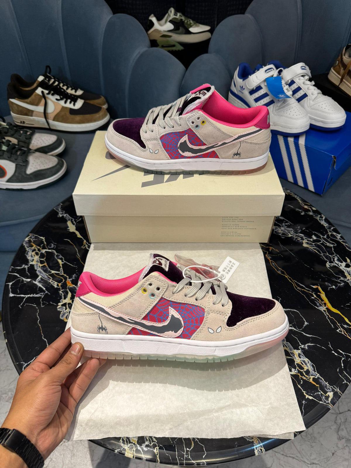 NIKE SB DUNK SPIDERMAN LOW