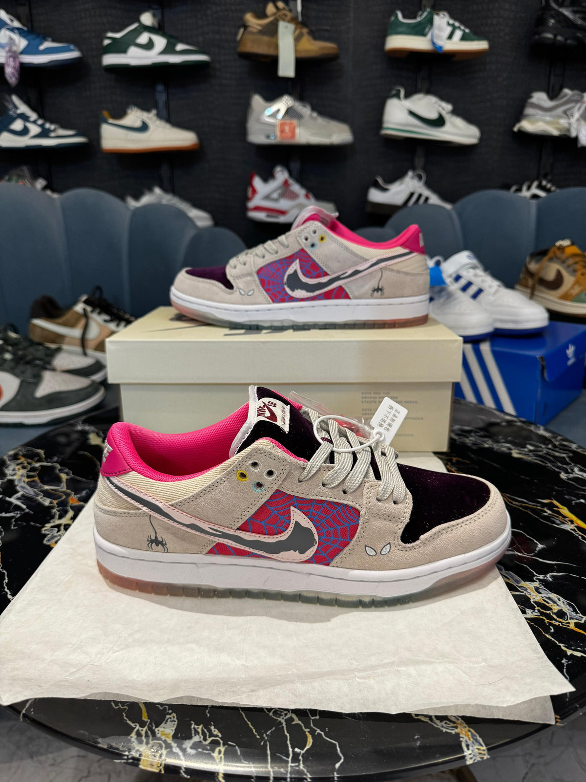NIKE SB DUNK SPIDERMAN LOW