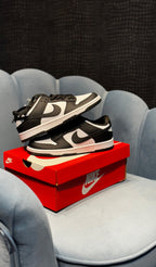 NIKE SB  DUNK PANDA LOW