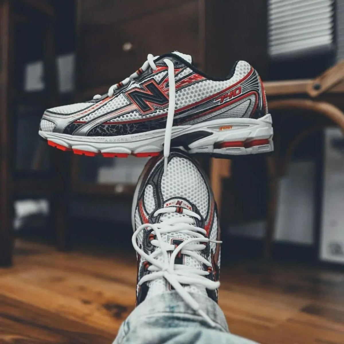 NEW BALANCE 740 SILVER RED