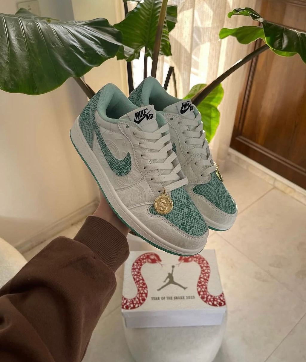 NIKE SB DUNK YEAR OF SNAKE 2025 U.A