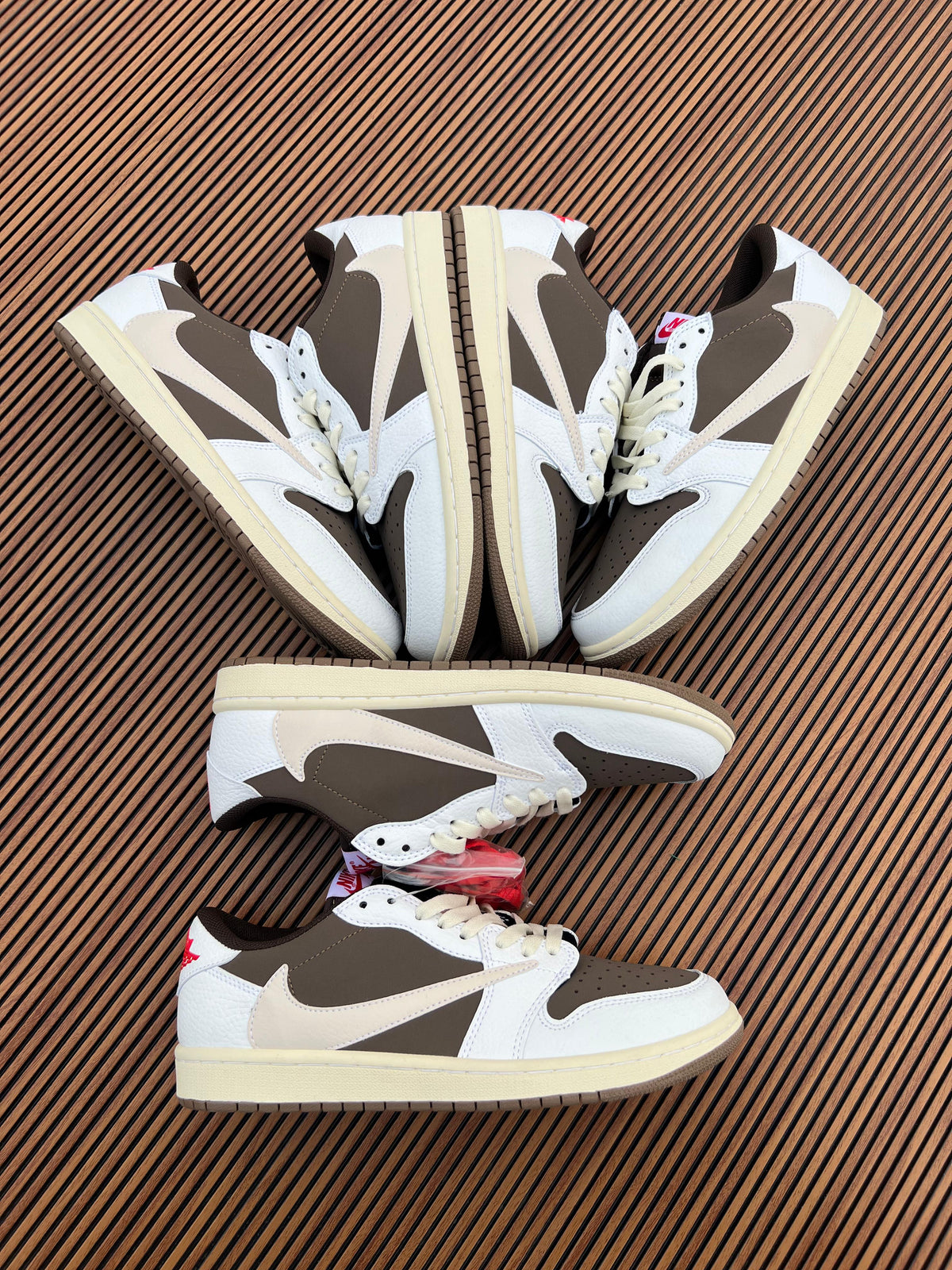 JORDAN 1 LOW RETRO X TRAVIS SCOTT REVERSE MOCHA