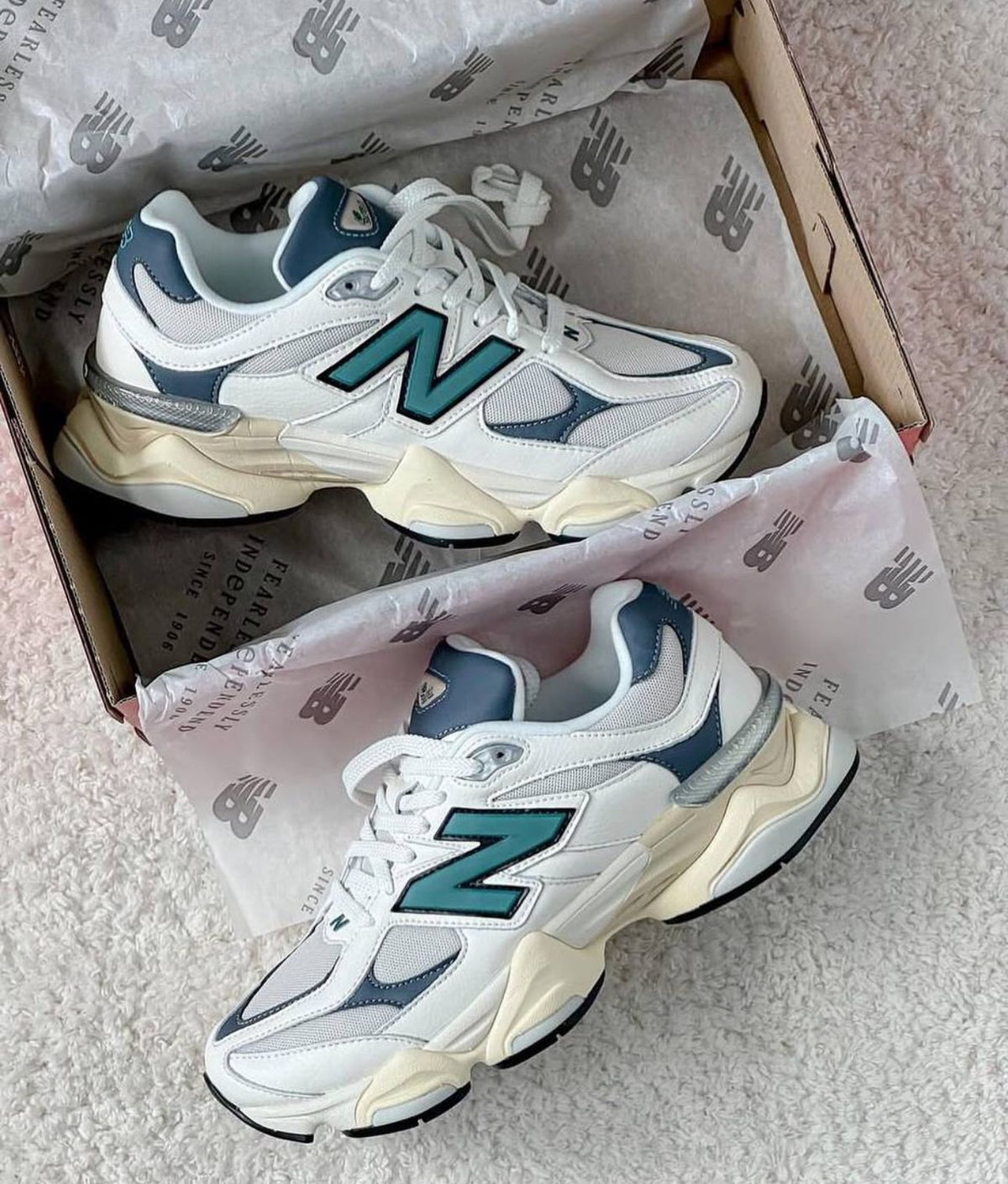 NEW Balance 9060