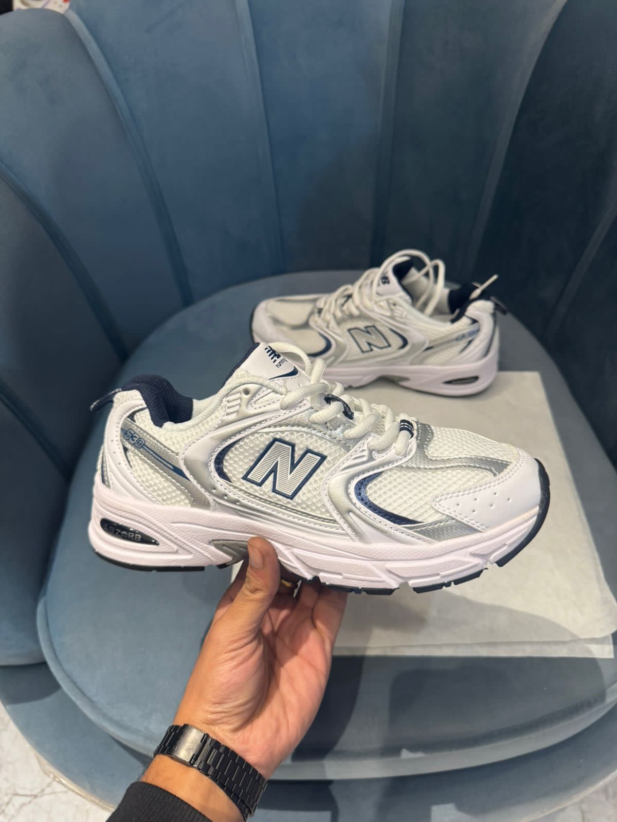 NEW BALANCE 530 SILVER/NAVY