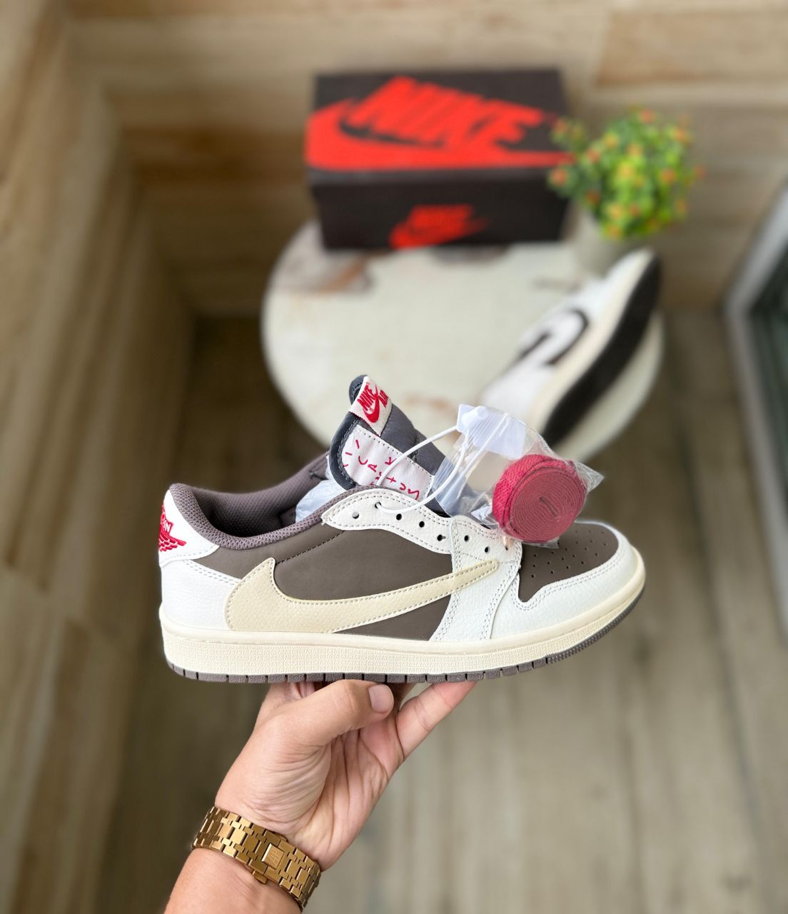 JORDAN 1 LOW RETRO X TRAVIS SCOTT REVERSE MOCHA
