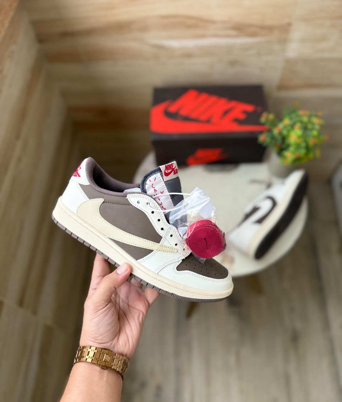 JORDAN 1 LOW RETRO X TRAVIS SCOTT REVERSE MOCHA