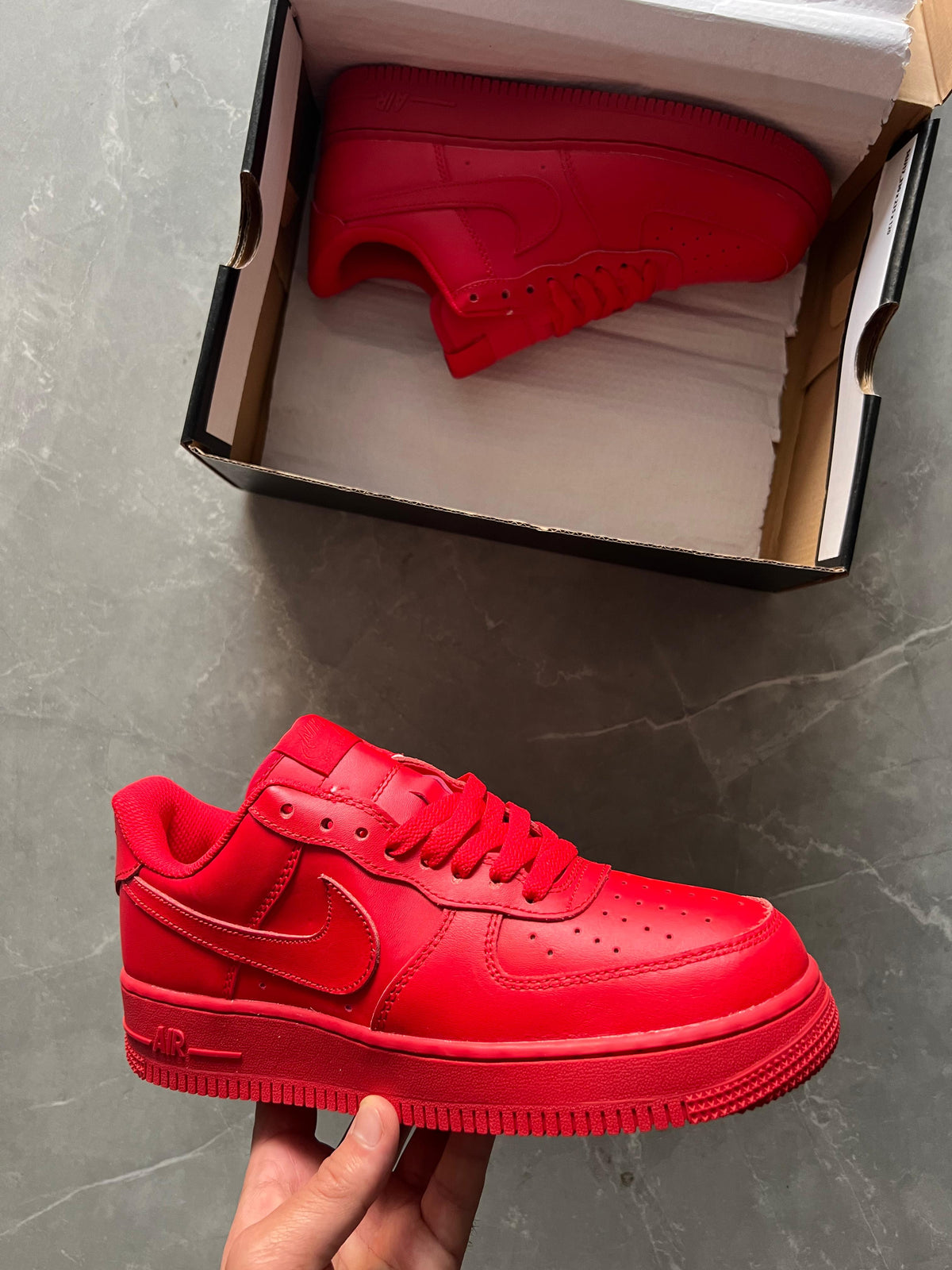 NIKE AIRFORCE 1 FULL RED
