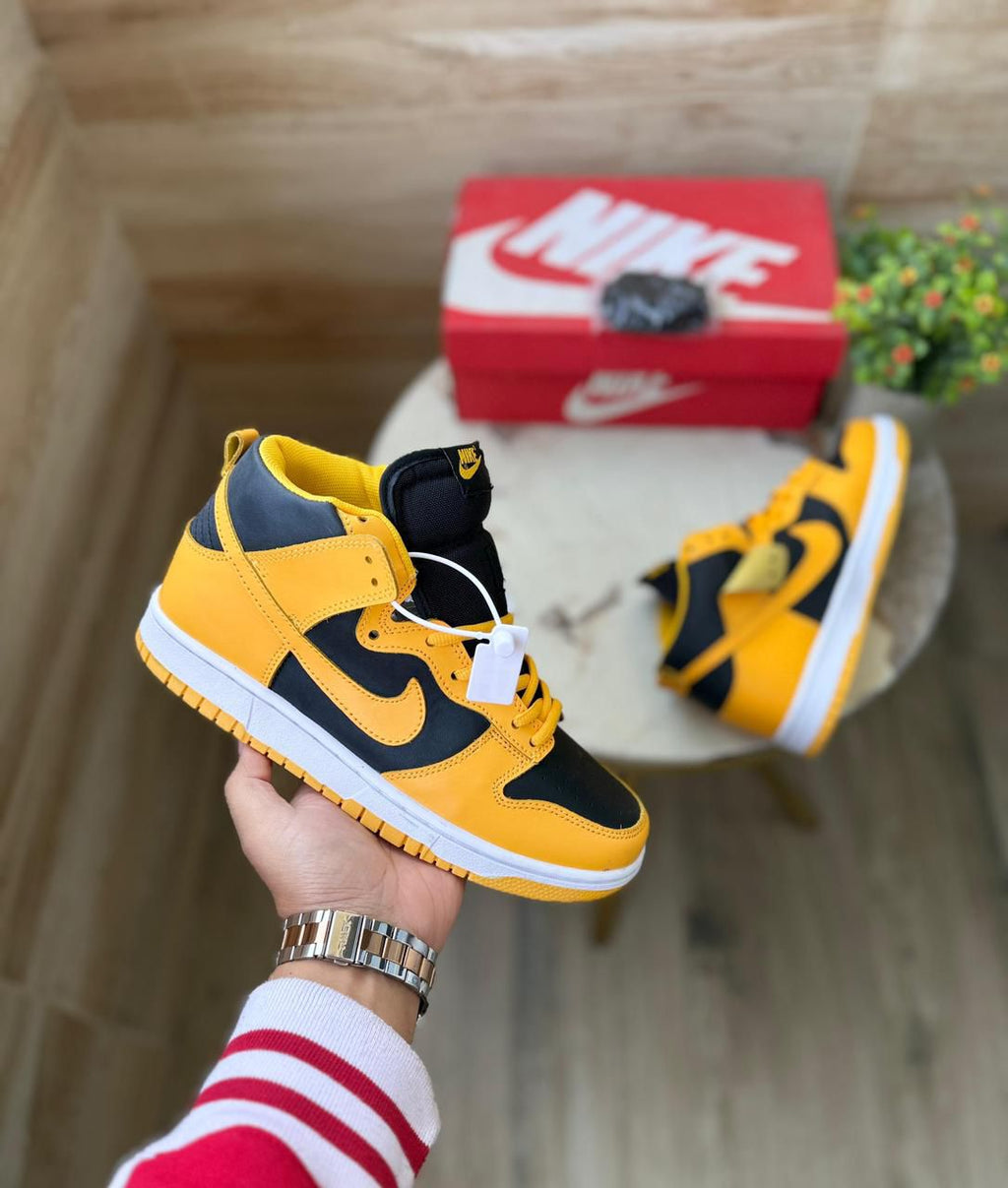 NIKE SB DUNK VARSITY HIGH YELLOW