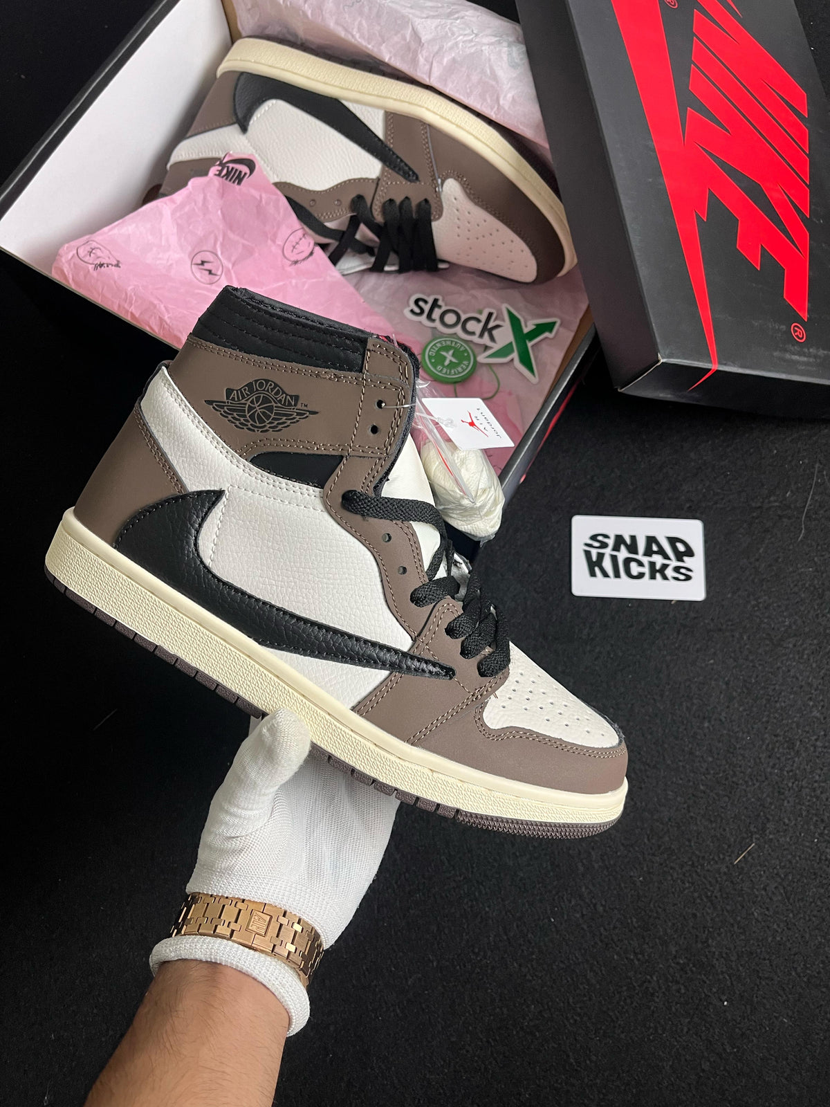 NIKE AIR JORDAN 1 TRAVIS SCOTT MOCHA HIGH SEMI UA