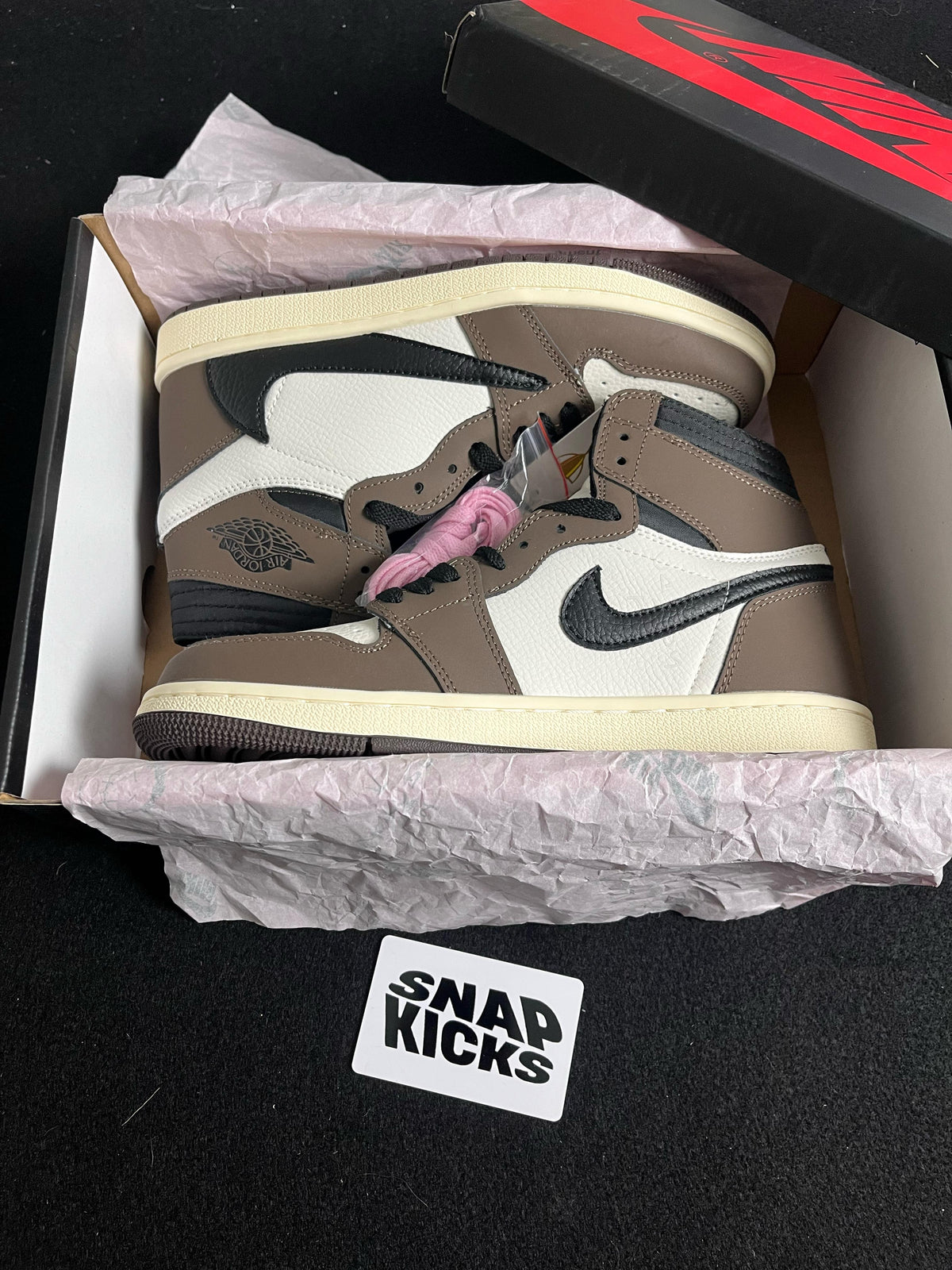 NIKE AIR JORDAN 1 TRAVIS SCOTT MOCHA HIGH SEMI UA