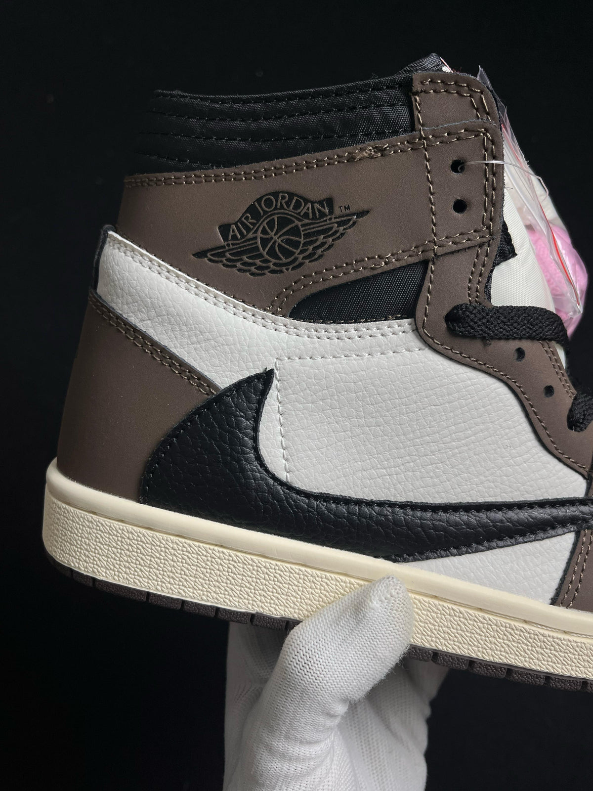 NIKE AIR JORDAN 1 TRAVIS SCOTT MOCHA HIGH SEMI UA