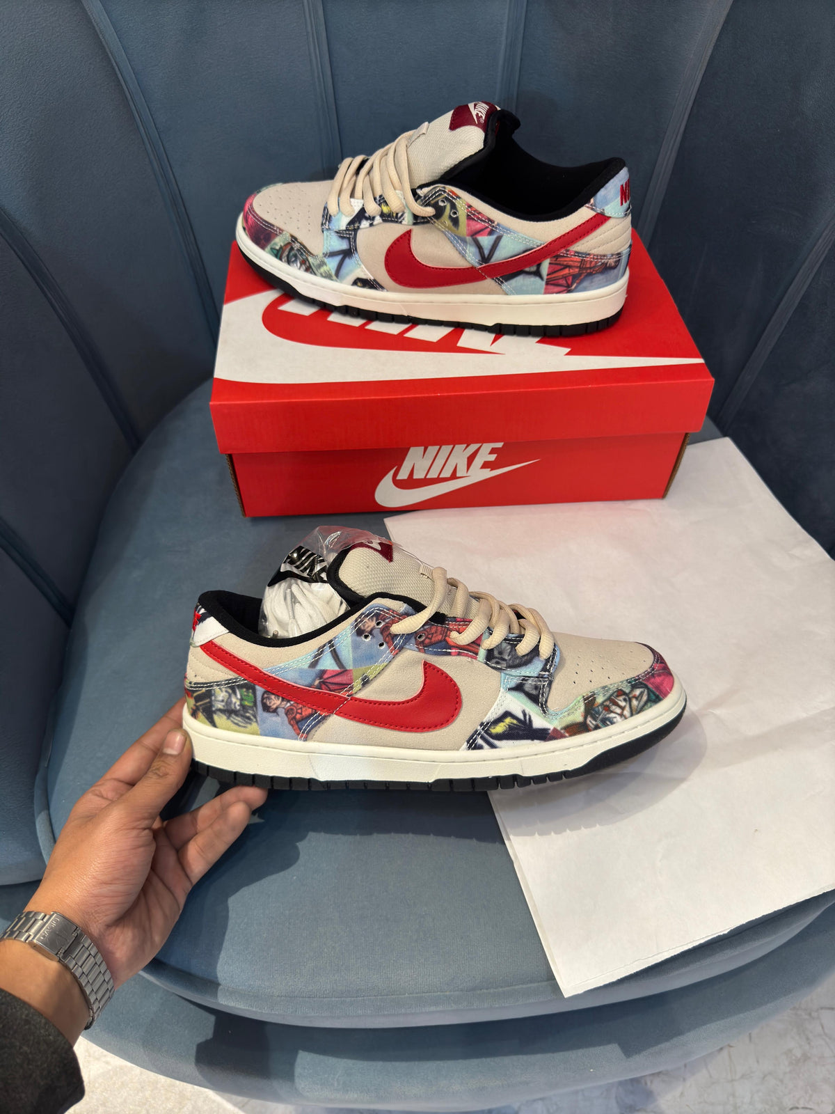 NIKE SB DUNK LOW PARIS U.A
