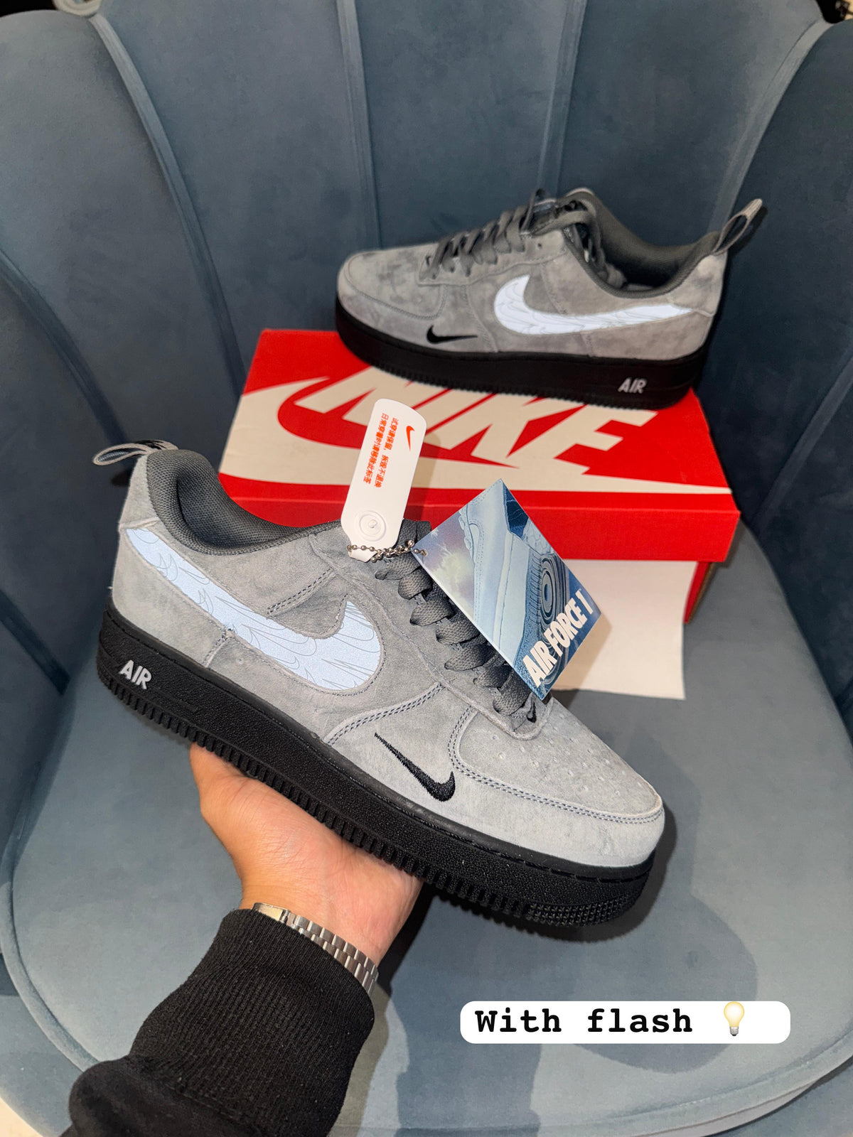 NIKE AIRFORCE 1 COOL GREY REFLECTIVE