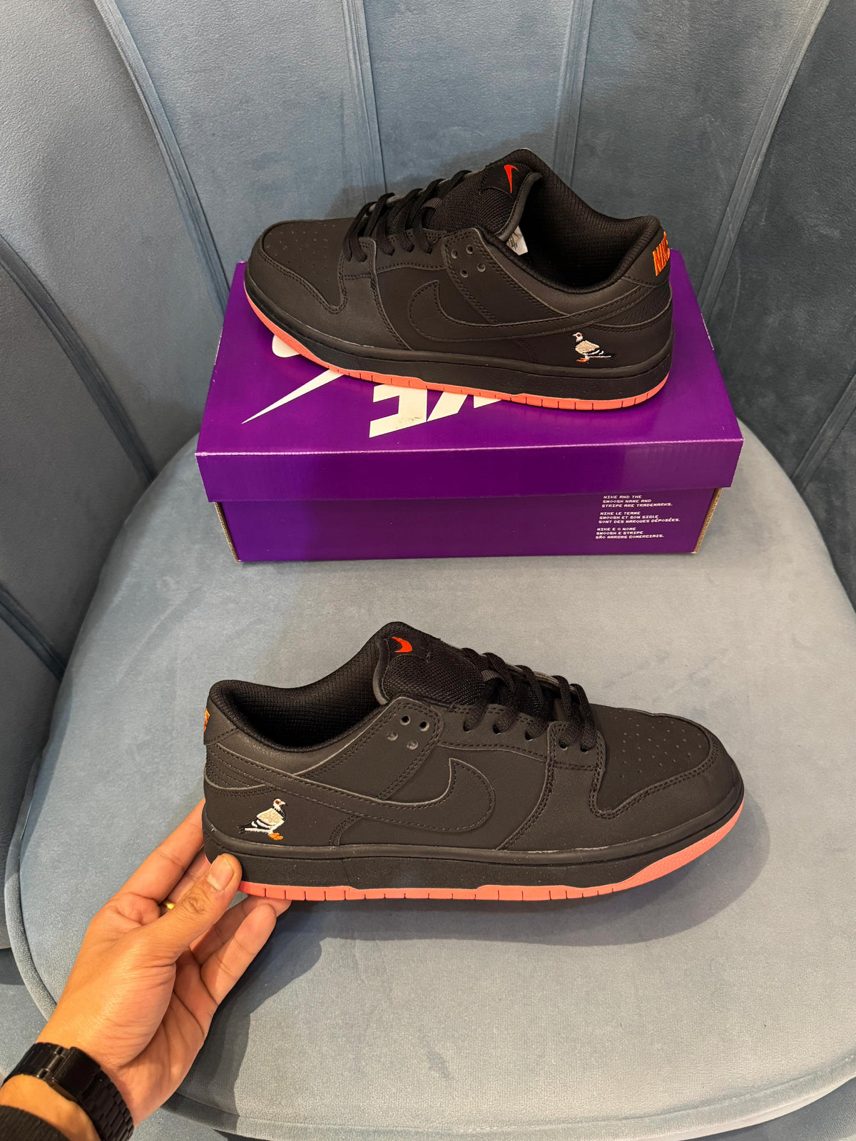 NIKE SB DUNK NYC  PIGEON BLACK