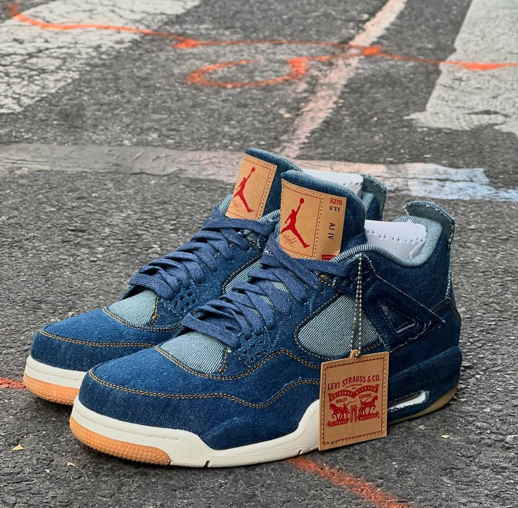 AIR JORDAN 4 X LEVIS DENIM BLUE  U.A