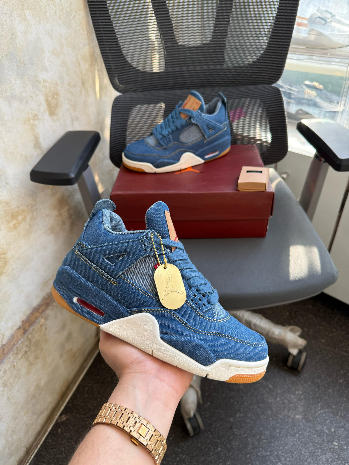 AIR JORDAN 4 X LEVIS DENIM BLUE  U.A