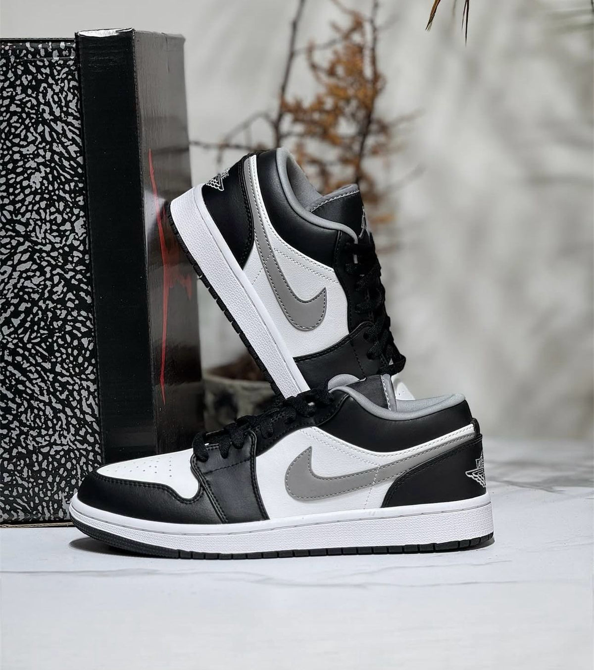 AIR JORDAN 1 LOW PARTICLE GREY