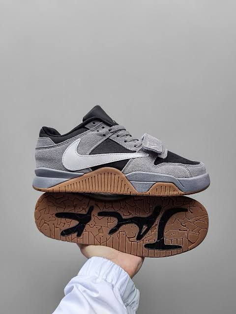 NIKE TRAVIS SCOTT X JORDAN CUT THE JACK GREY U.A