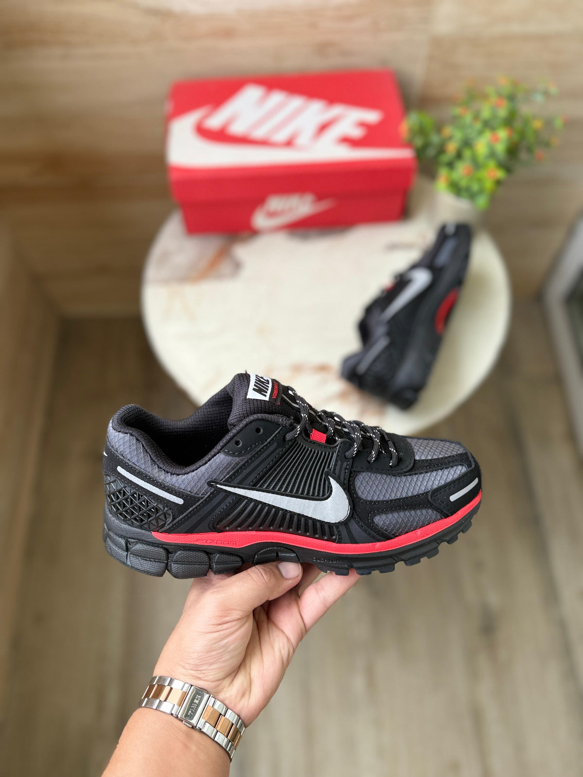 NIKE ZOOM VOMERO BRED SPIDER-MAN