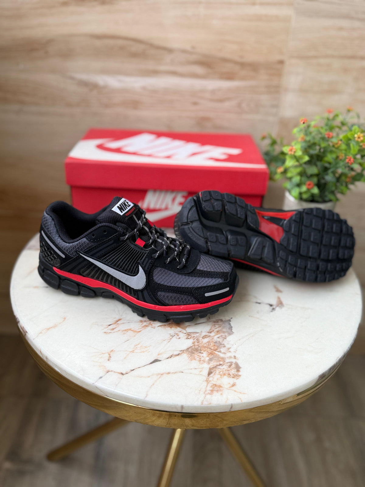 NIKE ZOOM VOMERO BRED SPIDER-MAN