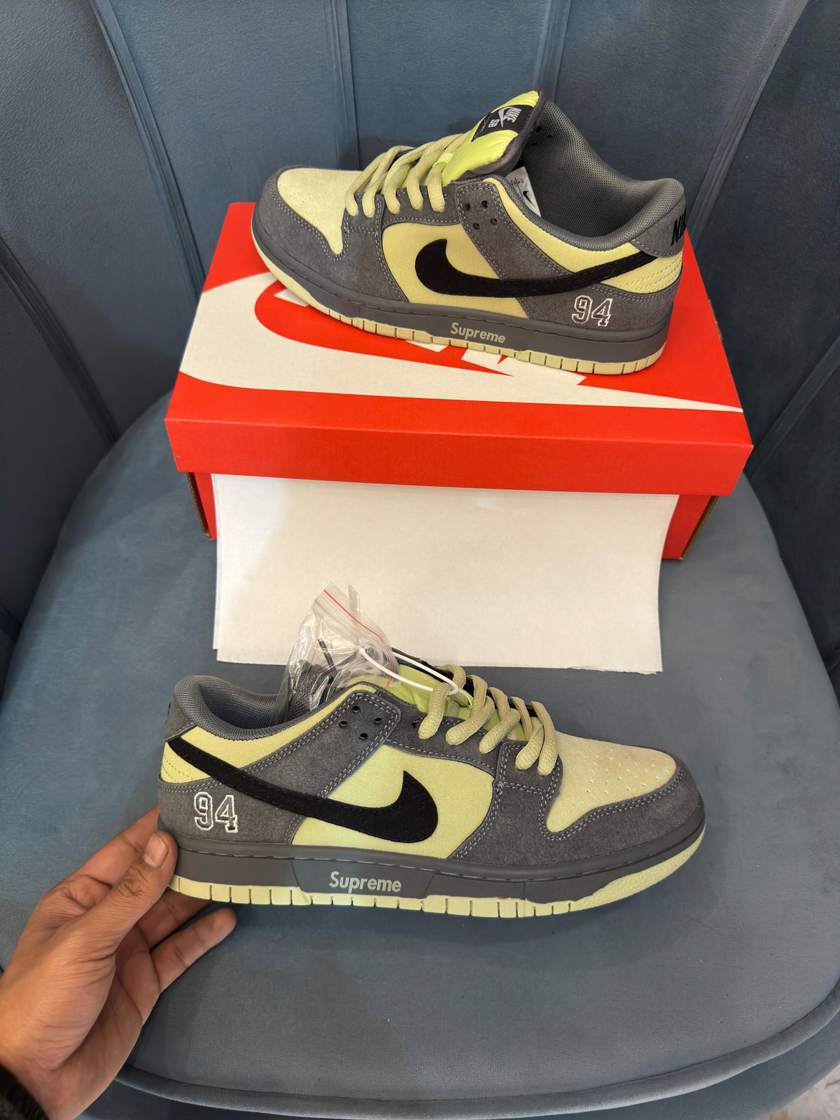 NIKE SB DUNK LOW SUPREME  94 CAMPER GREEN