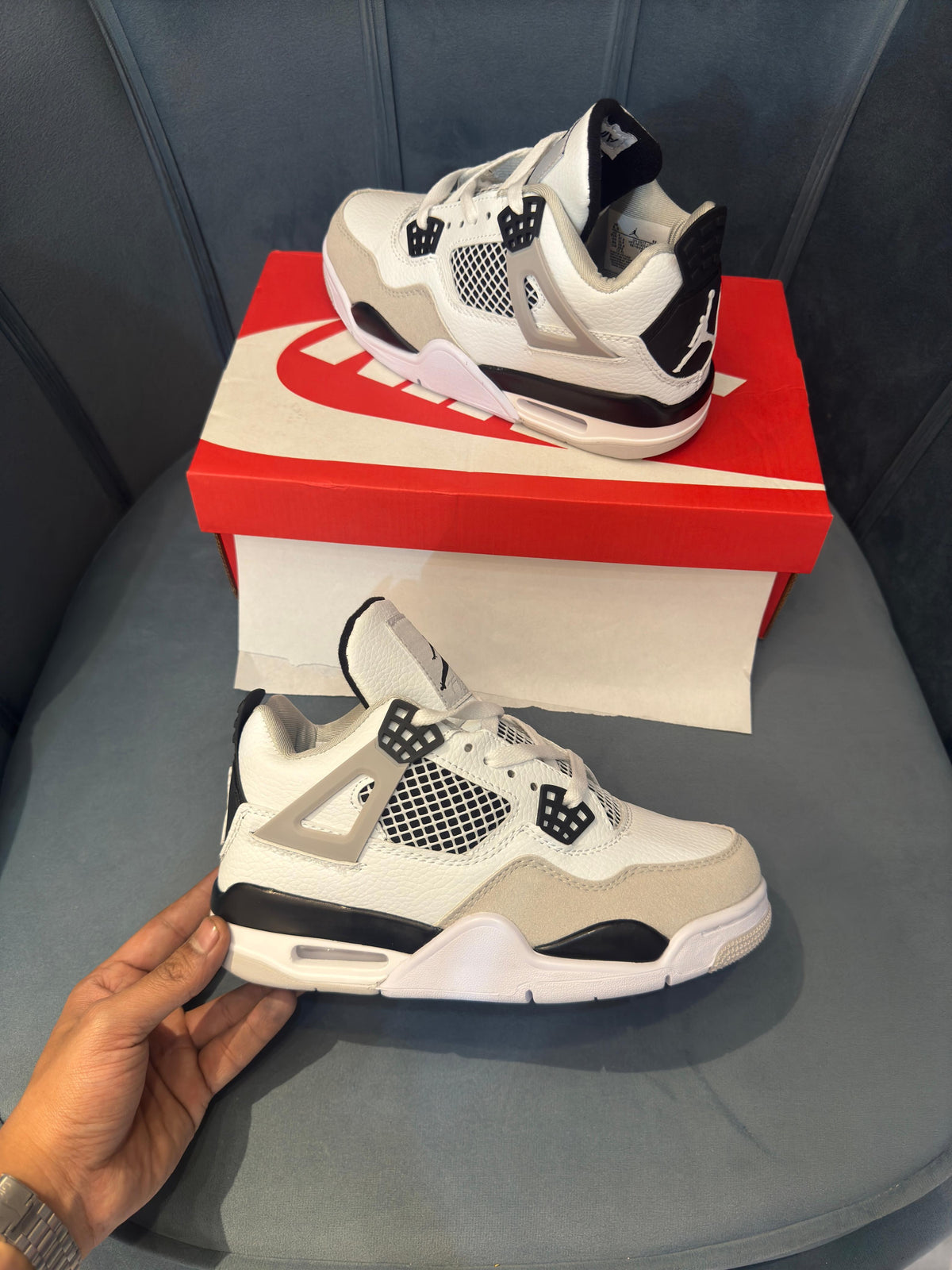 AIR JORDAN RETRO 4 MILITARY BLACK