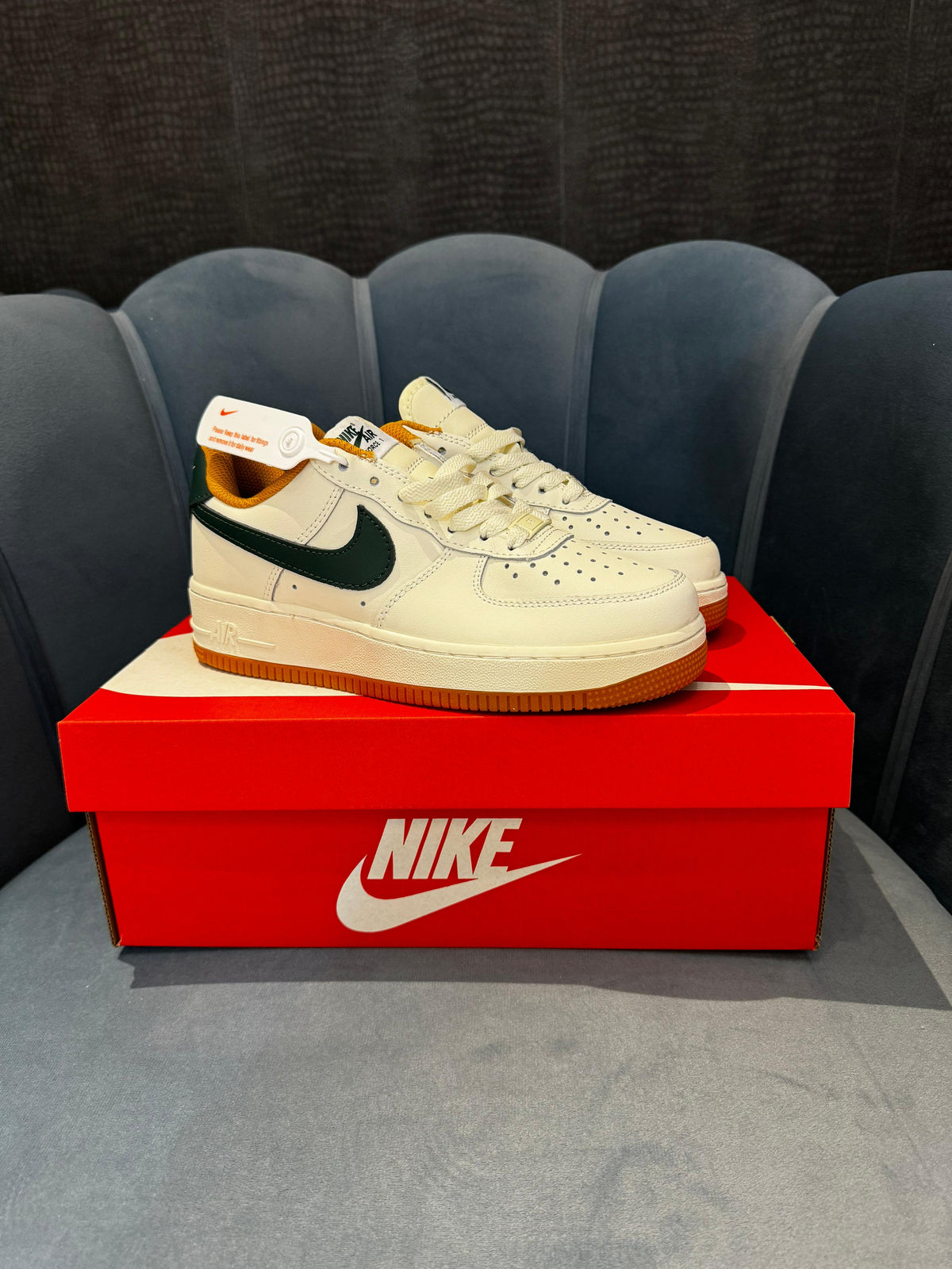 NIKE AIRFORCE 1  07 HAMAVA