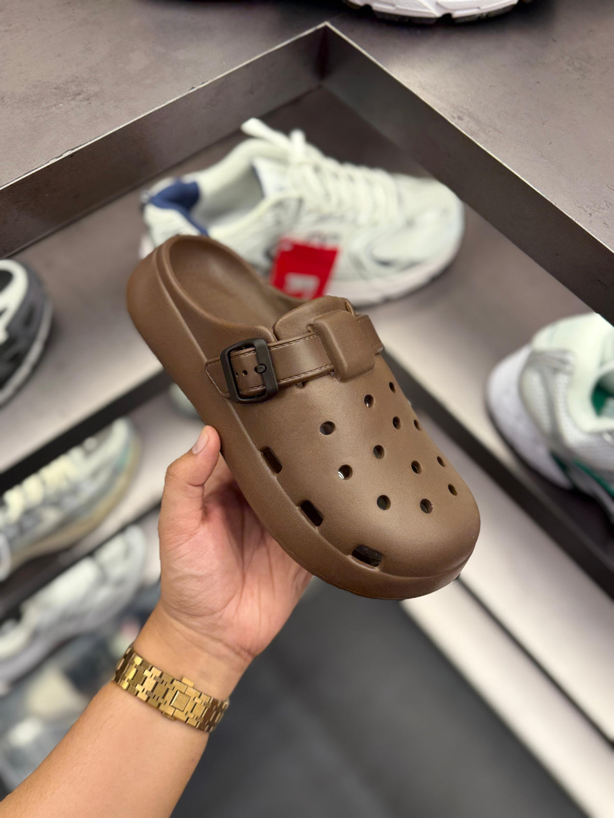 CROCS CLOGS