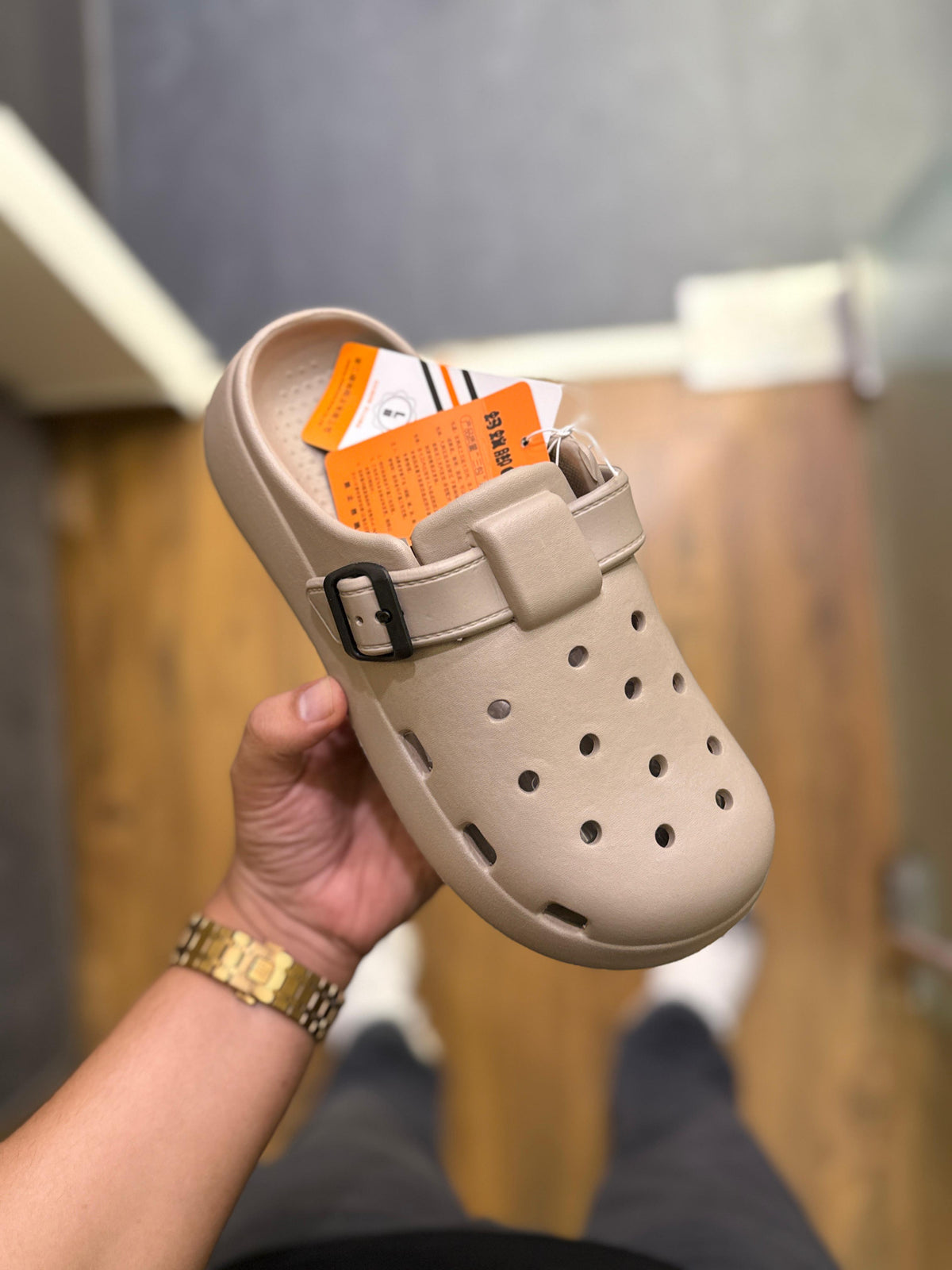 CROCS CLOGS