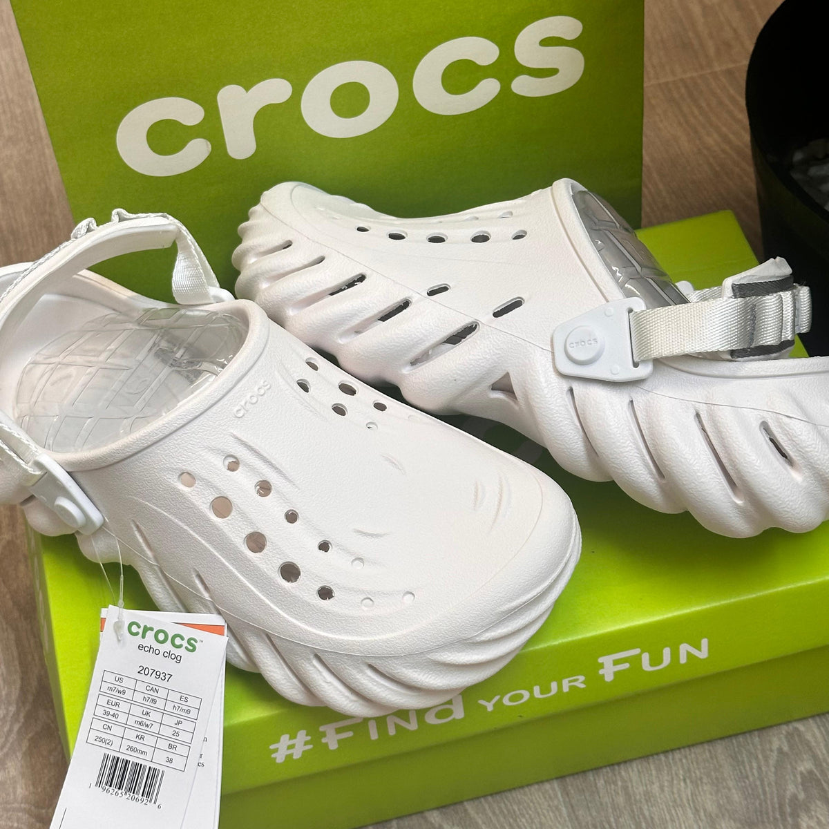 CROCS ECHO PREMIUM CLOGS